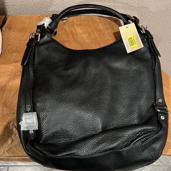 Michael Michael Kords, black leather Bedford shoulder bag nwt - Picture 4 of 4